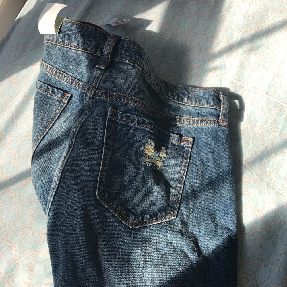 NEW. Old navy boyfriend  jeans size 8